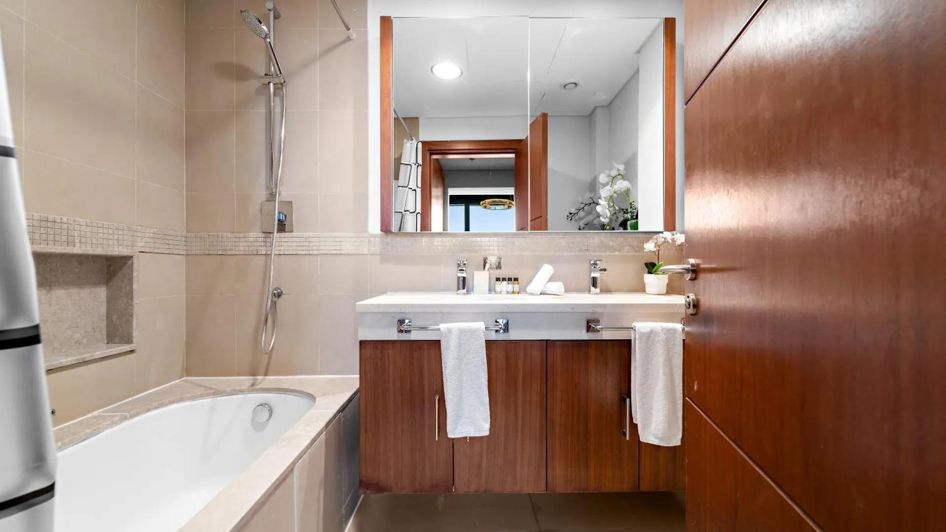 First Class 3Br With Full Burj Khalifa And Fountain View Dubai United Arab Emirates
